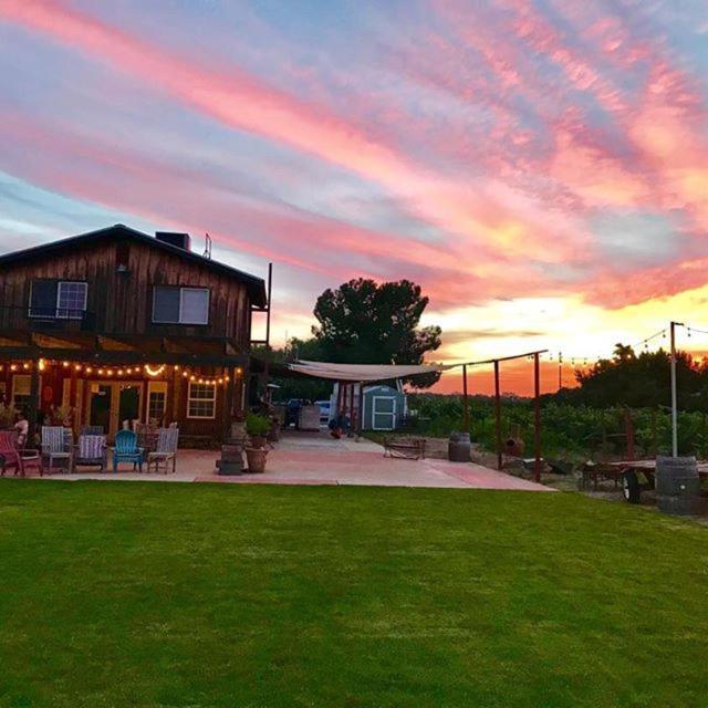 Sequoia View Vineyard Bed & Breakfast Sanger Exterior foto