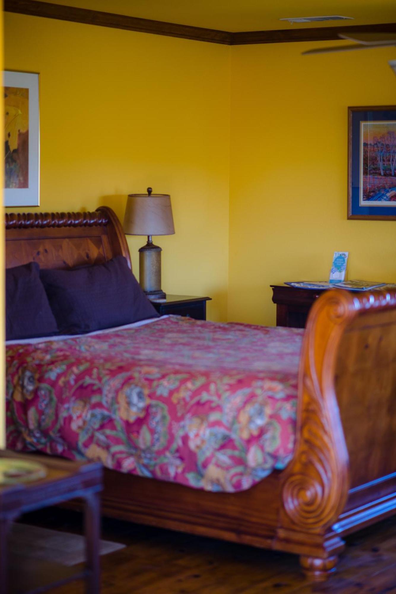 Sequoia View Vineyard Bed & Breakfast Sanger Exterior foto