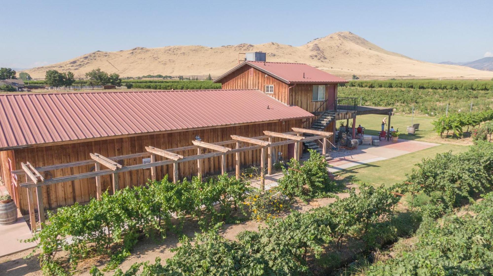 Sequoia View Vineyard Bed & Breakfast Sanger Exterior foto